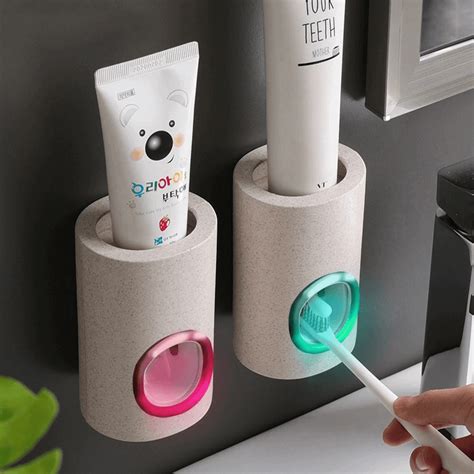 Ecoco Automatic Toothpaste Dispenser Dust Proof Toothbrush Holder Wall