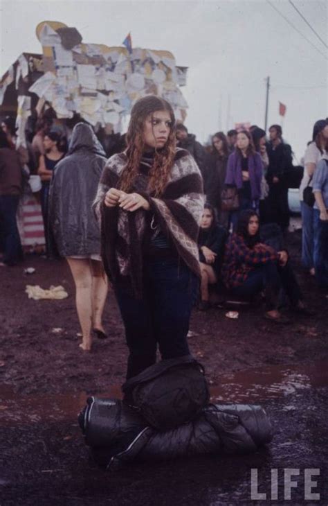 Photos That Show What It Was Like To Be At Woodstock In 1969 - Barnorama