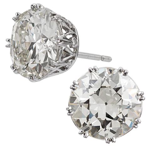 8.84 Carat Antique Style Diamond Stud Earrings - Fourtané