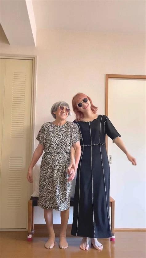 88歳おばあちゃんと28歳孫の”お揃い”コーデ「こういう服着たら？」おしゃれ外出の機会減で提案 サブカル系 芸能 デイリースポーツ Online