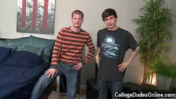 Gay XXX Tory Se Sube Encima De Zaden Y Empuja Con Cuidado La De Zaden XVIDEOS