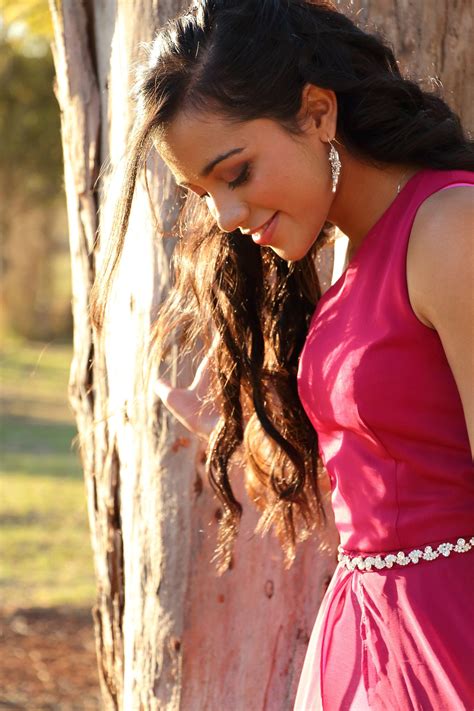 Pin By Hes Cronje On Matriekafskeid Dance Photo Shoot Matric Dance