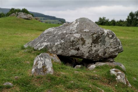 Carrowmore Megalithic Cemetery | opening hours | ticket prices | photos | information