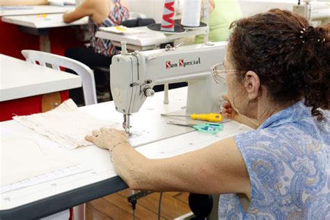 Suzano abre inscrições para 32 vagas em dois cursos de corte e costura