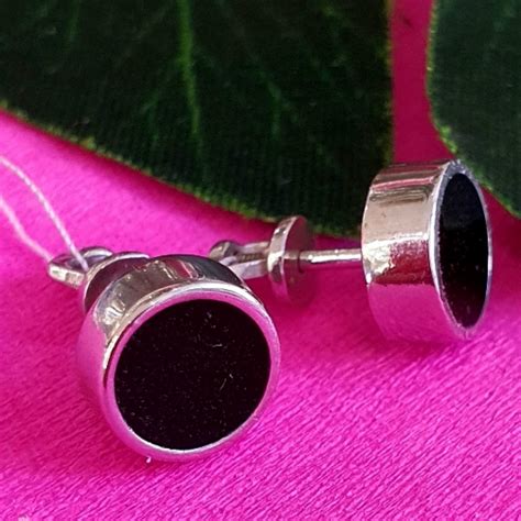 Серебряные мужские серьги-гвоздики с черной эмалью - Мужская серьги ...