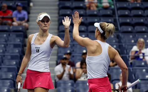 Routliffe And Dabrowski Win Wta Finals Opening Match Rnz News