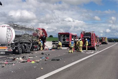 A6 Bei Bad Rappenau Vollsperrung Nach Lkw Unfall BASF Feuerwehr