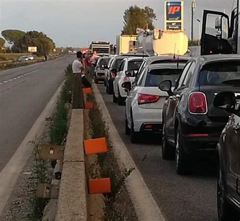 Incidente Sulla Pontina A Campoverde Strada Chiusa Gravissimo Un