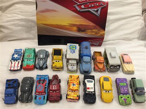 Disney Pixar Cars Crazy 8 Thunder Hollow Brand New Loose 155 Diecast