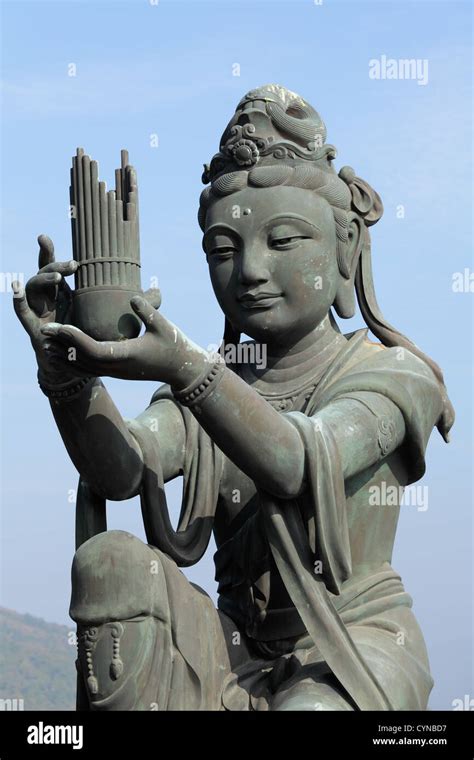 statue in chinese temple Stock Photo - Alamy