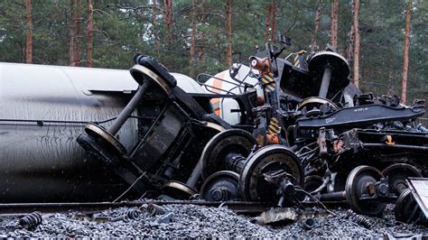 Nach G Terzug Unfall In Niedersachsen Einschr Nkungen Auf Ice Strecke