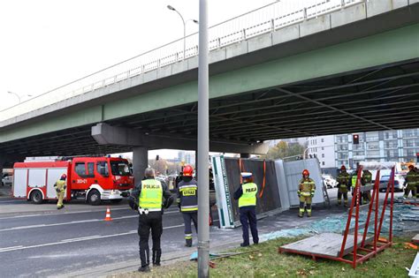 Warszawa Na Rondzie Zes A C W Syberyjskich Przewr Ci A Si Ci Ar Wka