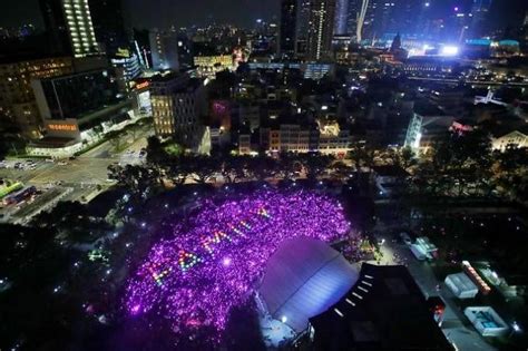 Thousands Throng Hong Lim Park To Celebrate First Pink Dot Sg Rally