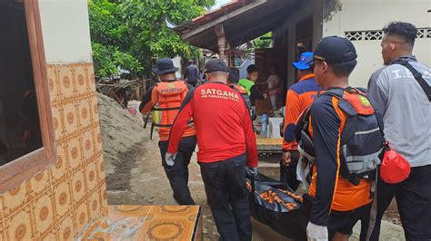 Sempat Hilang Di Sungai Rambut Tegal Pak Tani Akhirnya Ditemukan Dalam