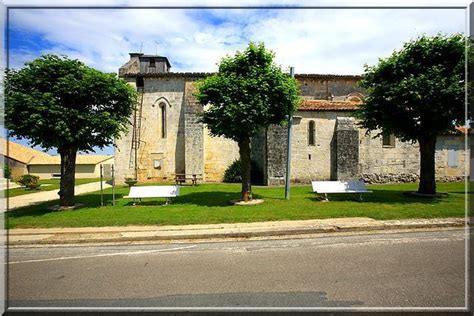 Eglise fortifiée de SAINT GEORGES ANTIGNAC Château féodal et ruine