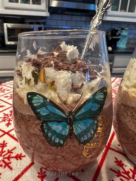 Sip Like A Star The Ultimate Copycat Recipe For Serendipity Frozen Hot Chocolate Sparkles