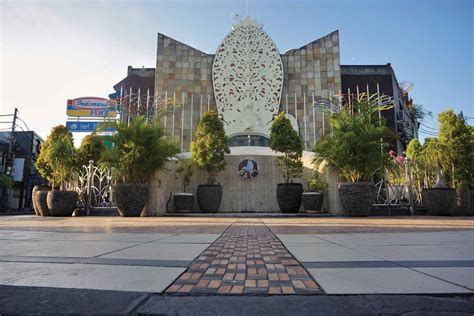 The weight of memories after Bali's darkest day | Others Magazine