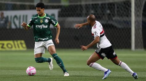 Lucas sente dores na coxa deixa clássico contra o Palmeiras e preocupa