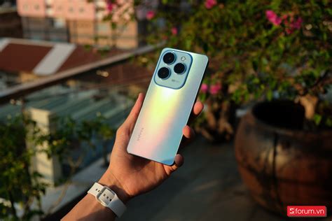 Trên tay Infinix Hot Pro Free Fire Ngoại hình siêu đẹp cụm camera mắt MP giá triệu