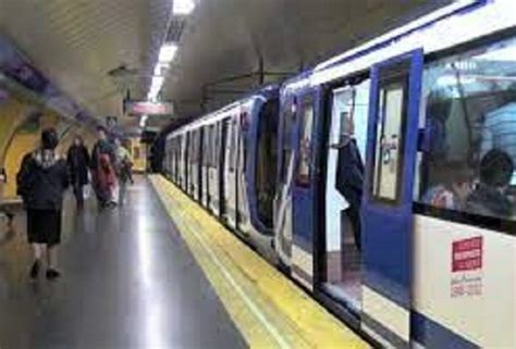 Tr Gico Accidente En El Metro De Madrid Joven De A Os Muere