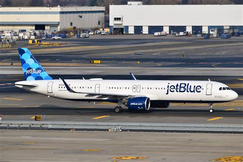 JetBlue vende vuelos a 31 dólares con promoción «Monster Sale»