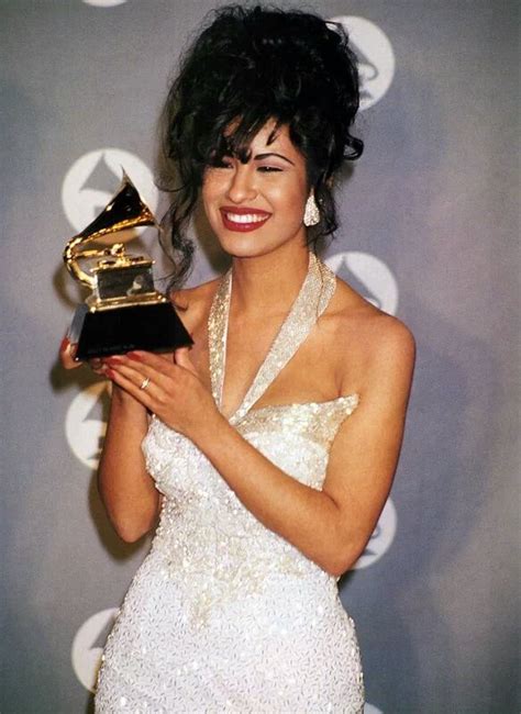 Selena S Album Selena Live Won A Grammy Award In As The Best