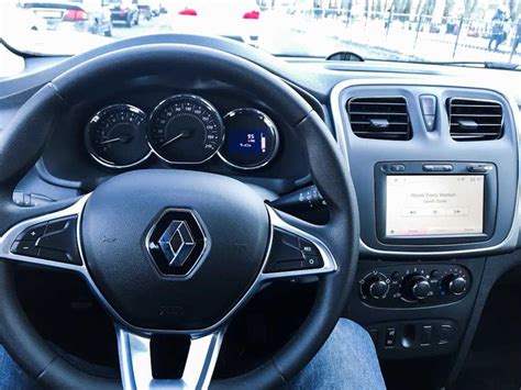 Основные функции и назначение кнопок на руле Renault Sandero Stepway ...