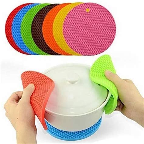 Silicon Hot Mat Round Random Color At Piece Silicone Mat In Gandhinagar ID