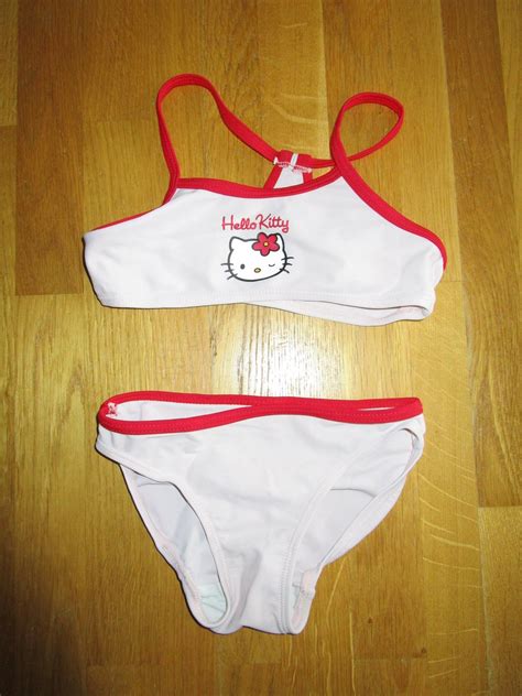 Se produkter som liknar Söt rosa Hello Kitty bikini i på Tradera