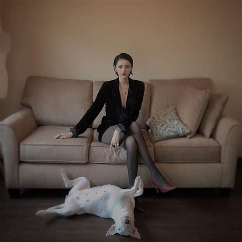 Cựu hot girl Sài Gòn khoe nhan sắc mẹ đẹp nức nở di truyền hết cho con gái ở hiện tại