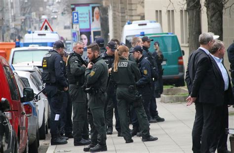 Stuttgart Erhöhte Polizeipräsenz bei Prozess um Bandenkrieg