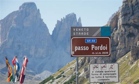 Passo Pordoi 2239 M Von Canazei • Rennrad