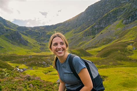 A Guide to Midges & Ticks in Scotland | VisitScotland