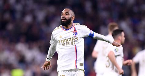 OL Lacazette courtisé par la MLS et la Saudi Pro League s interroge