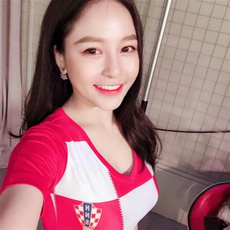 Hot girl Trâm Anh Vẻ ngoài xinh đẹp đi kèm đời tư tai tiếng