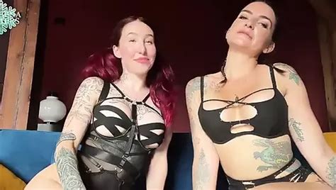 Tropfen Und Squirtende Milf Esluna Love In Schwarzem Latex Xhamster