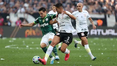 Corinthians Amplia V Nculo De Garro Yuri Alberto Treina E Talles Magno