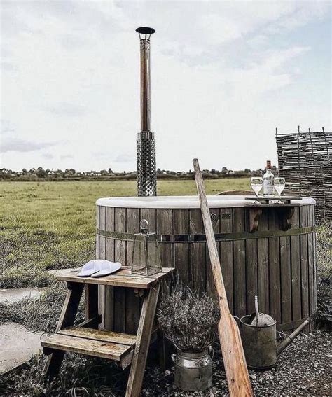 Pin Von Mary Bellian Auf Pools And Hot Tubs Badefass Badezuber Cabin In The Woods