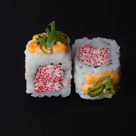 Tobikko Roll - Sushiroom.ge