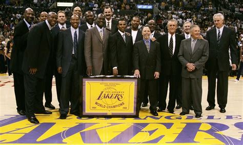 Members of ‘Showtime’ Lakers hold reunion in Hawaii in 2022 | Showtime ...