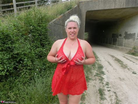 Blonde Amateur Barby Exposes Her Overweight Body In A Rural Location CoedCherry