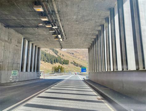 Nachtsperre Des San Bernardino Tunnels In Der Schweiz