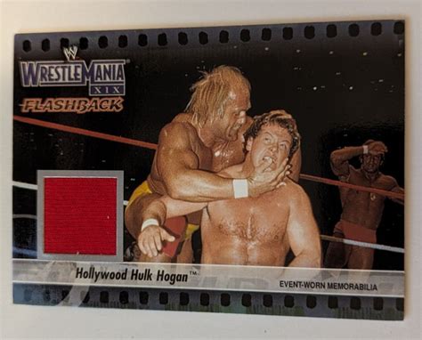 2003 Fleer WWE WrestleMania XIX Flashback Hulk Hogan Memorabilia