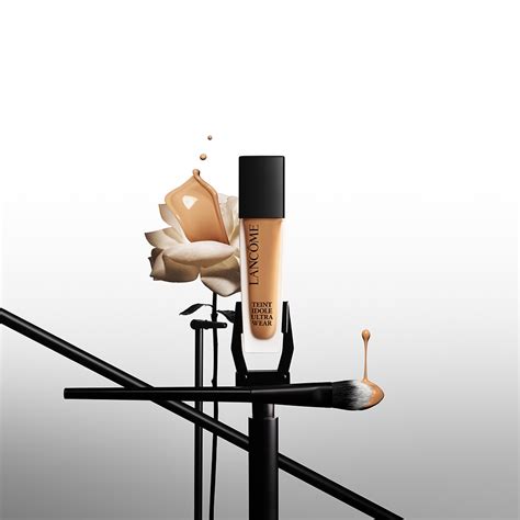 Teint Idole Ultra Wear Foundation • 240w