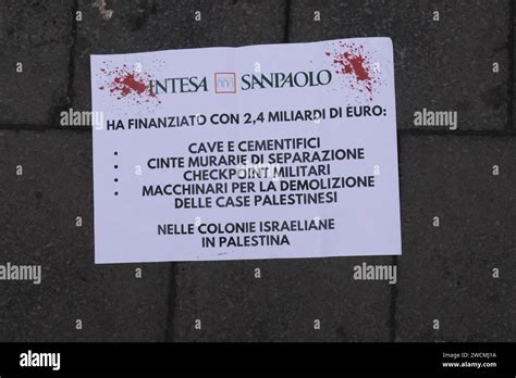 Pro Pal Stinensischer Blitz Im Intesa Sanpaolo Hauptquartier In Der Via