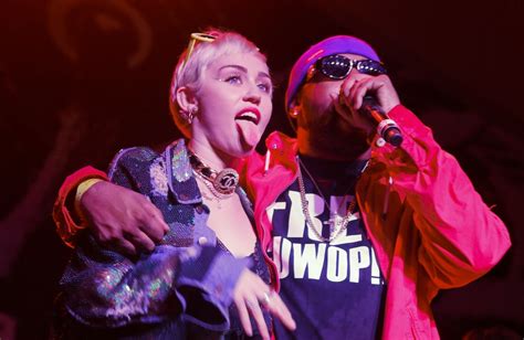 Miley Cyrus Gives Special Performance At 2015 Sxsw Festival Video