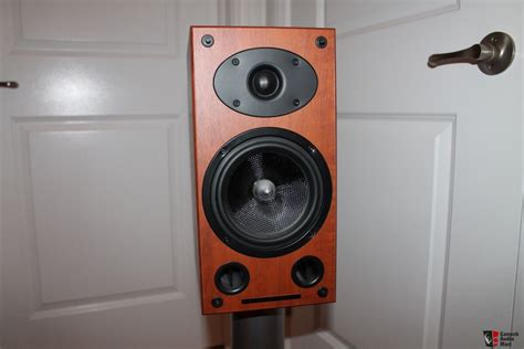 Mordaunt Short Carnival 2 Bookshelf Speakers Made In England Photo