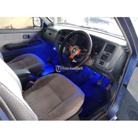 Mobil Bekas Toyota Kijang LGX Bekas Tahun 2000 1 8 EFI Manual Orisinil