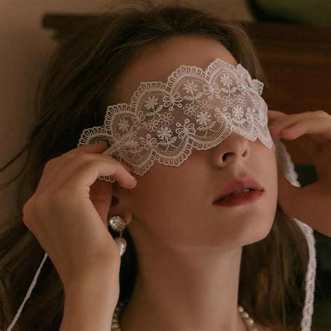 Elegant Luxury Silk Mesh Sex Lingerie Lace Eye Blindfold Mask