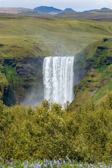 Skógafoss — Facing New Horizons